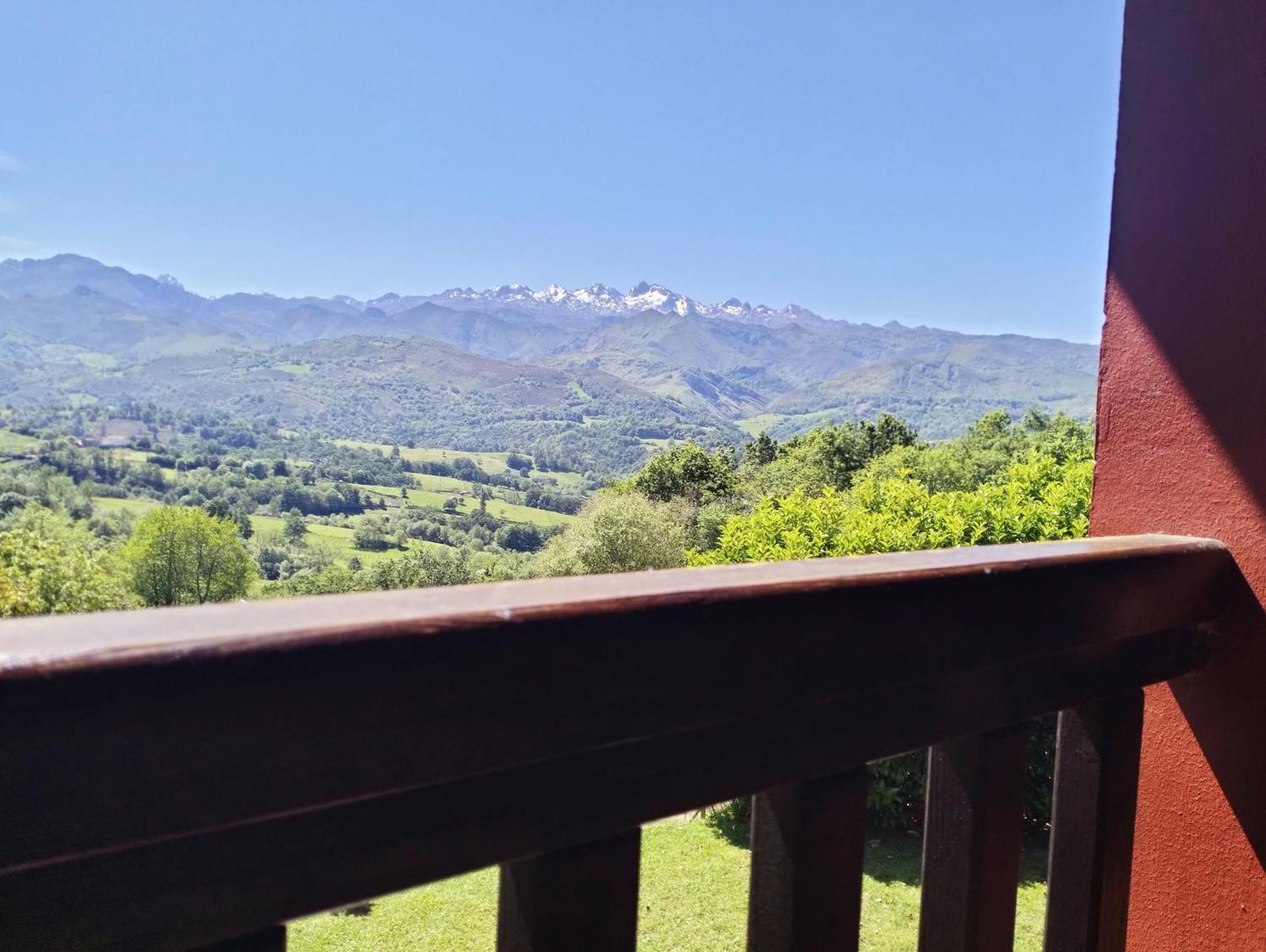 La Casa De Nuria ξενώνας Onís Εξωτερικό φωτογραφία